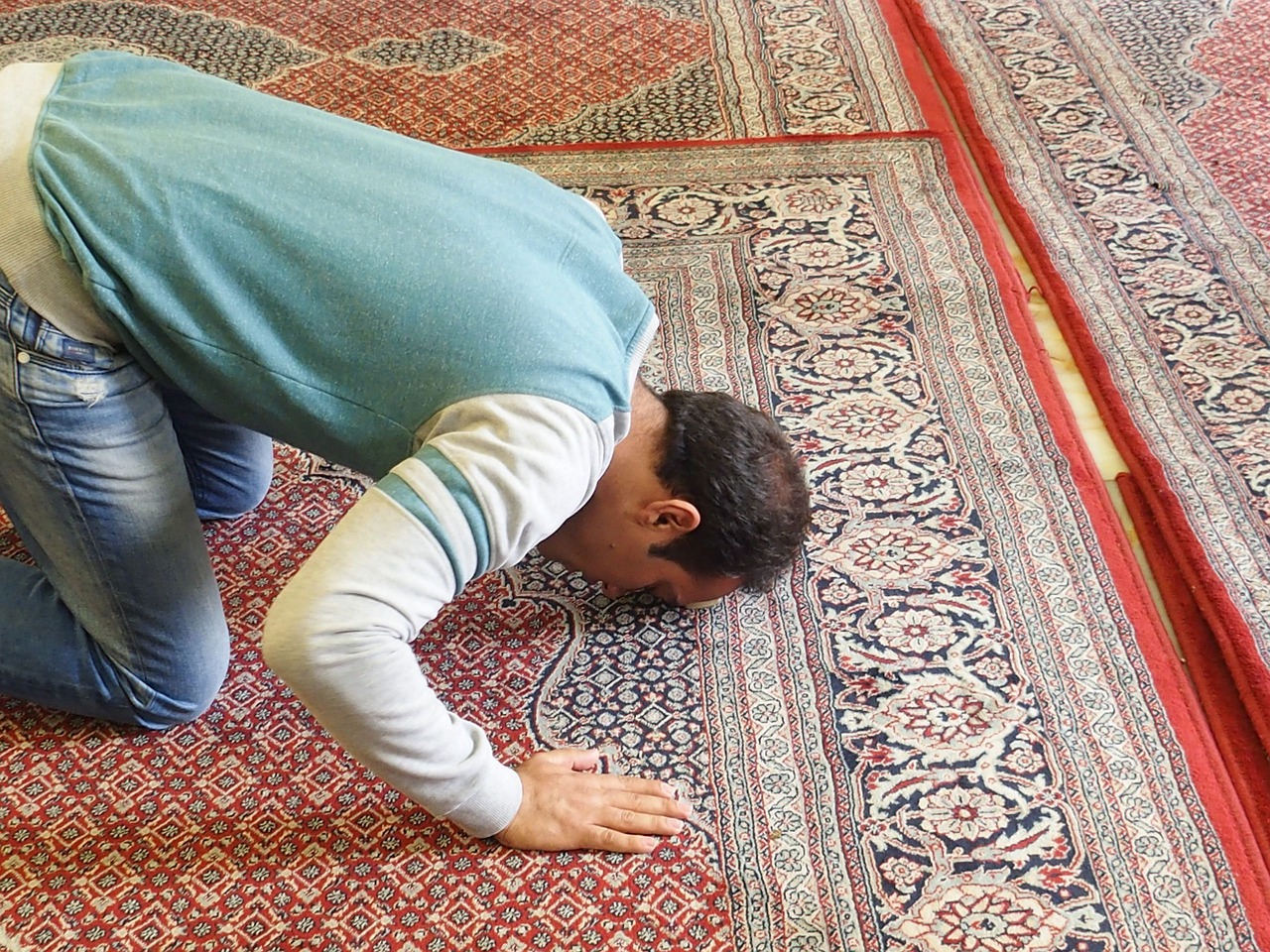 prayer, islam, iran-1008385.jpg